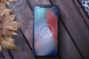High Quality iPhone X PSD Mockup with Useful Features